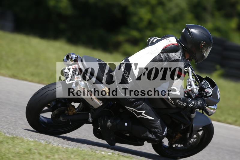 /Archiv-2024/29 12.06.2024 MOTO.CH Track Day ADR/Gruppe blau/65